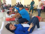 300 local Red Cross and Youth Union members give blood