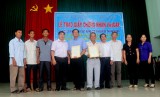 Trao giấy chứng nhận VietGAP cho tổ liên kết sản xuất măng cụt tại xã Thanh Tuyền