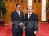 越南政府总理阮春福会见柬埔寨副首相兼内政部长韶肯