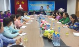 平阳省妇联会见柬埔寨妇女和平与发展协会学员团