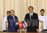 越南政府总理阮春福与泰国总理巴育•占奥差举行会谈