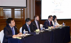 APEC promotes new energy vehicles