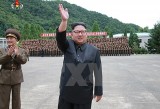 Nhà lãnh đạo Triều Tiên Kim Jong-un theo dõi cuộc tấn công giả định
