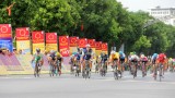 Chặng 4 giải xe đạp quốc tế VTV-Tôn Hoa Sen 2017: Cua rơ Lê Văn Duẩn tiếp tục giữ chắc áo vàng và áo xanh
