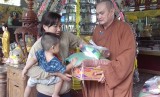 Chùa Thiên Ân (Phú Giáo): Tặng 80 phần quà cho người có hoàn cảnh khó khăn