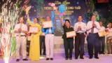 Câu lạc bộ Ca múa nhạc Hoa Trường Sơn (TP.Hồ Chí Minh) đoạt giải nhất