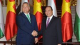 越南政府总理阮春福与匈牙利总理维克托•欧尔班举行会谈