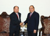 政府总理阮春福会见老挝内政部长坎曼