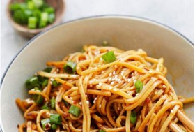 Mì trộn cay Tứ Xuyên