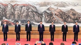 中共十九届中央领导班子选举产生：习近平同志再次当选中共中央总书记