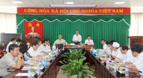 平阳省委书记与省综合医院举行工作会议