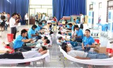 250 người tham gia hiến máu cứu người