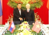 Vietnamese, Lao agree to settle disputes in East Sea via peaceful means