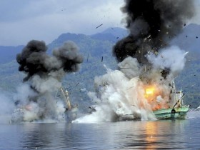 Indonesian officials call for end to sinking foreign fishing boats