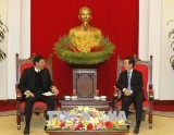 越共中央宣教部部长武文赏会见古巴共产党代表团