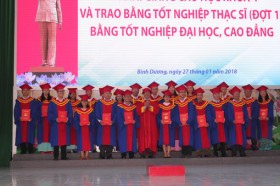 土龙木大学举行第一届硕士毕业证书颁发典礼