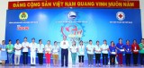 State President offers Tet gifts to workers in Binh Duong