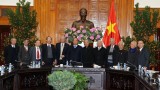 越南政府总理阮春福会见越南援柬老专家联络委员会代表