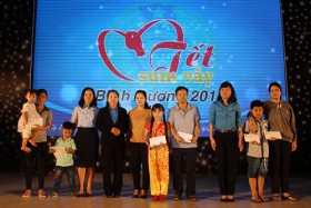 Ấm lòng công nhân xa quê