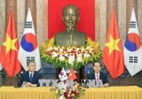 韩国总统文在寅圆满结束对越南进行的国事访问