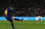 Messi lập hat-trick, Barca san bằng kỷ lục bất bại tại La Liga