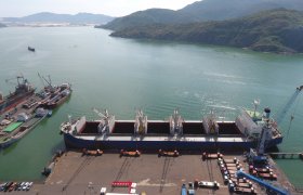 Tập đoàn Hoa Sen xuất khẩu lô hàng 12 triệu USD sang châu Âu