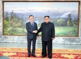 Tổng thống Hàn đề nghị ông Kim Jong-un cứu thượng đỉnh Mỹ-Triều