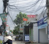Cần sớm khắc phục “mạng nhện” cáp viễn thông trên đường