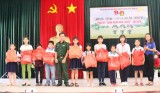 TX.Thuận An: Hơn 300 học sinh tham gia chương trình “Một ngày em làm chiến sĩ” năm 2018