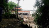 Phản ánh của người dân về một công trình xây dựng lấn sông Đông Nai ở xã Tân Mỹ, huyện Bắc Tân Uyên: 
Chính quyền địa phương cần nhanh chóng làm rõ!