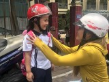 Bắt buộc đội mũ bảo hiểm đối với trẻ từ 6 tuổi: Tạo thói quen chấp hành pháp luật ngay từ nhỏ!