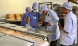 Kiểm tra an toàn thực phẩm sản xuất bánh trung thu: Các cơ sở đều chấp hành tốt quy định