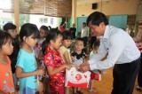 1,065 mid-autumn gifts donated to children at social support centers