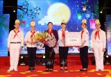Congratulations, gifts sent to children on Mid-Autumn Festival
