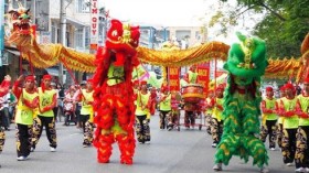 越南中秋节必不可少的一门表演艺术——龙狮麟舞
