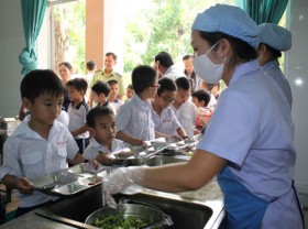 Thầm lặng nghề cô nuôi