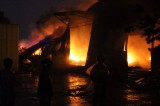 Cảnh sát PC&CC tỉnh:
Trắng đêm khống chế ngọn lửa bao trùm nhà xưởng