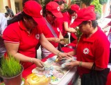 Hội Chữ thập đỏ  phường Phú Lợi (Tp. Thủ Dầu Một):
Vận động hơn 352 triệu đồng chăm lo cho đối tượng khó khăn