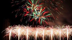 广宁省将放低空烟花 响应2018年国家旅游年