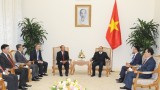越南政府总理阮春福会见老挝司法部长塞西•桑迪冯