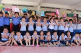 Trường Mầm non MMI Việt Nam chia sẻ niềm vui Giáng sinh với các trẻ khiếm thính tại Trung tâm Giáo dục trẻ khuyết tật Thuận An