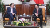 越南政府副总理兼外交部长范平明会见英国外交部亚太事务国务大臣马克•菲尔德