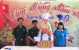 Thăm, tặng quà Bộ Chỉ huy Bộ đội Biên phòng và người dân có hoàn cảnh khó khăn tỉnh Bình Phước