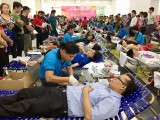 “Lễ hội Xuân hồng” thu hút 1.500 người tham gia hiến máu