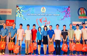Công đoàn VSIP: Chúc tết, tặng quà cán bộ công đoàn xa quê