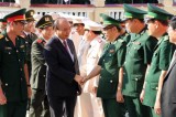 PM pays Tet visits to armed forces, residents in Da Nang city