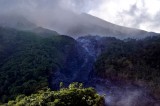 Indonesia: residents urged to evacuate from Karangetang volcano area