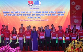 Nhiều hoạt động chăm lo tết cho thanh niên công nhân