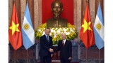 越共中央总书记、国家主席阮富仲与阿根廷总统毛里西奥•马克里举行会谈