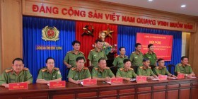 Khối an ninh Công an tỉnh: Ký kết giao ước thi đua vì an ninh Tổ quốc